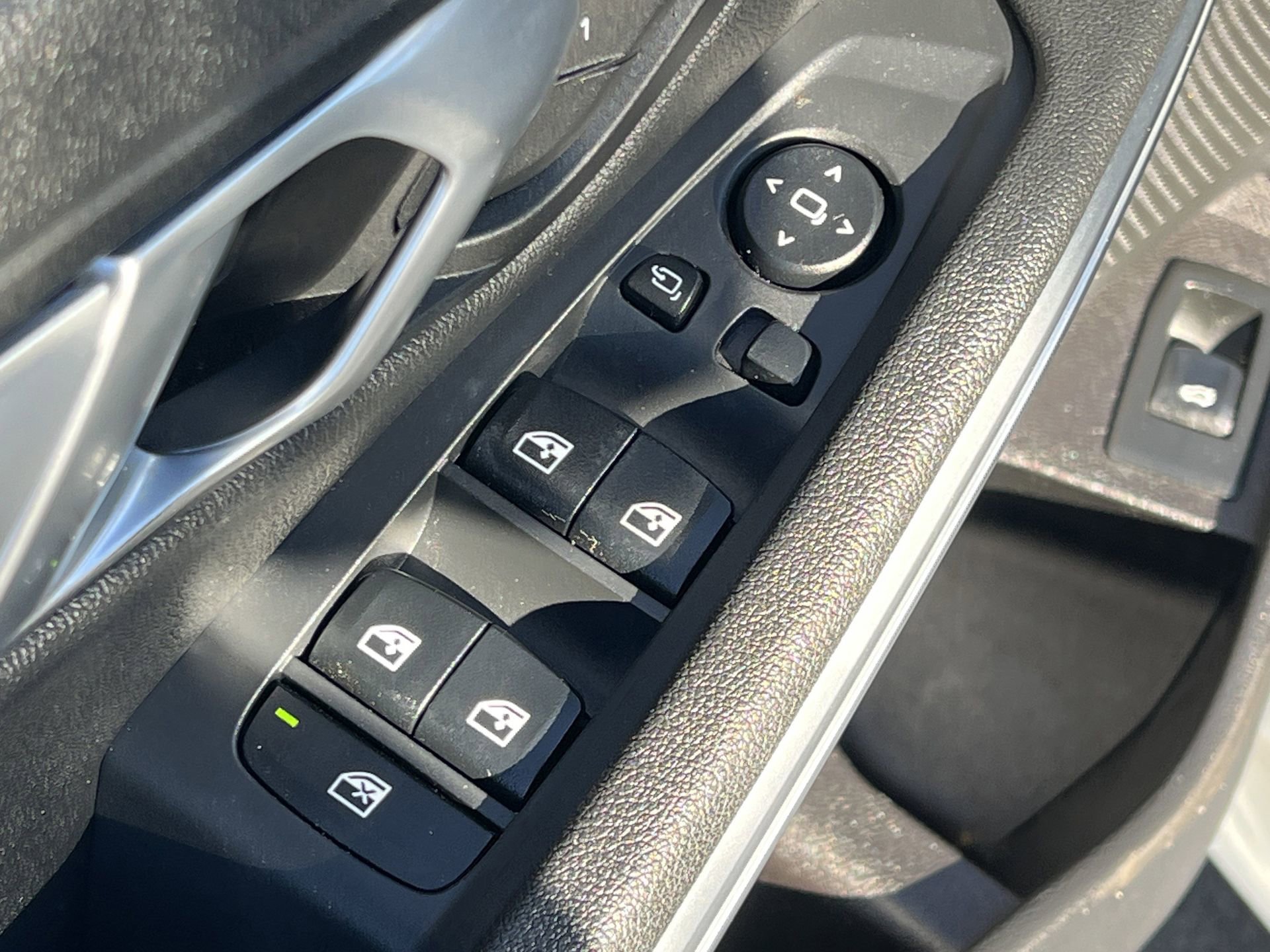 Used 2021 BMW 330i Sedan w/ Convenience Package image 21