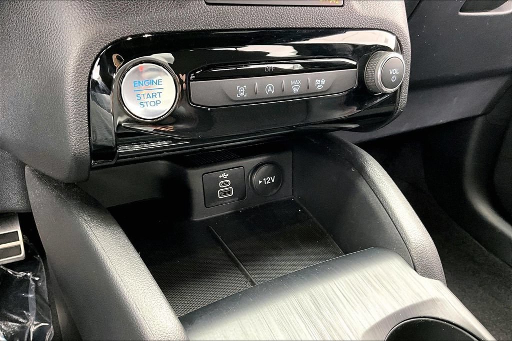 Certified 2024 Ford Escape ST-Line w/ Tech Pack #1 AWD/4WD image 32