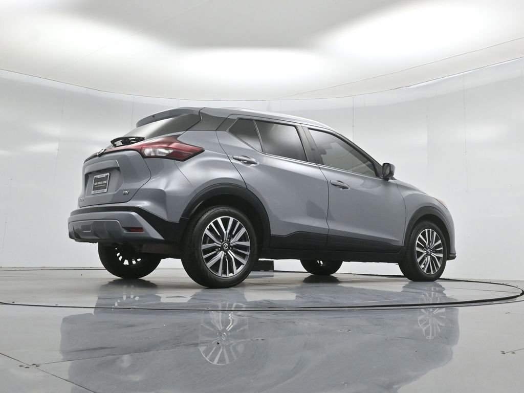Used 2021 Nissan Kicks SV image 15
