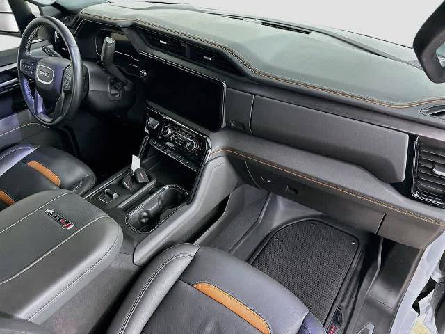 Used 2025 GMC Sierra 2500 AT4 w/ Technology Package AWD/4WD image 35