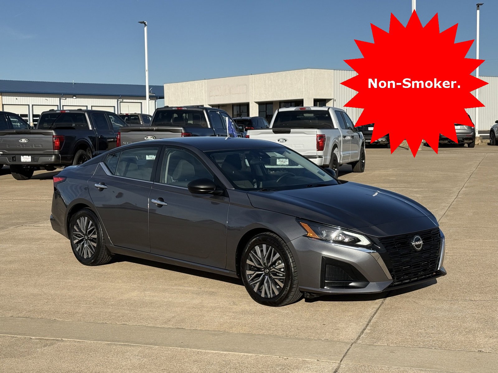 Used 2024 Nissan Altima 2.5 SV image 5