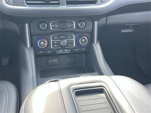 Used 2024 Chevrolet Suburban LT image 17