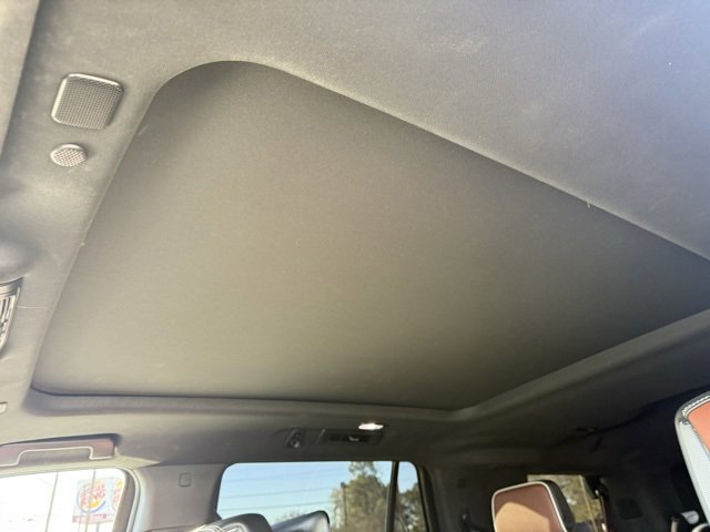 Used 2023 GMC Yukon Denali Ultimate image 9