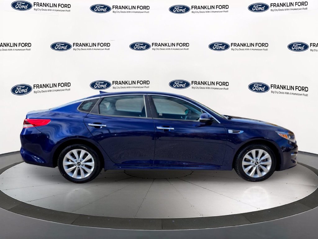 Used 2018 Kia Optima LX w/ 17" Alloy Wheels Package FWD image 6