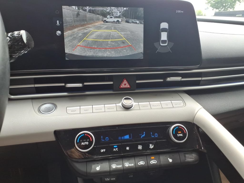 Used 2023 Hyundai Elantra Limited FWD image 23