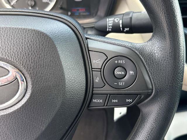 Used 2022 Toyota Corolla LE image 22