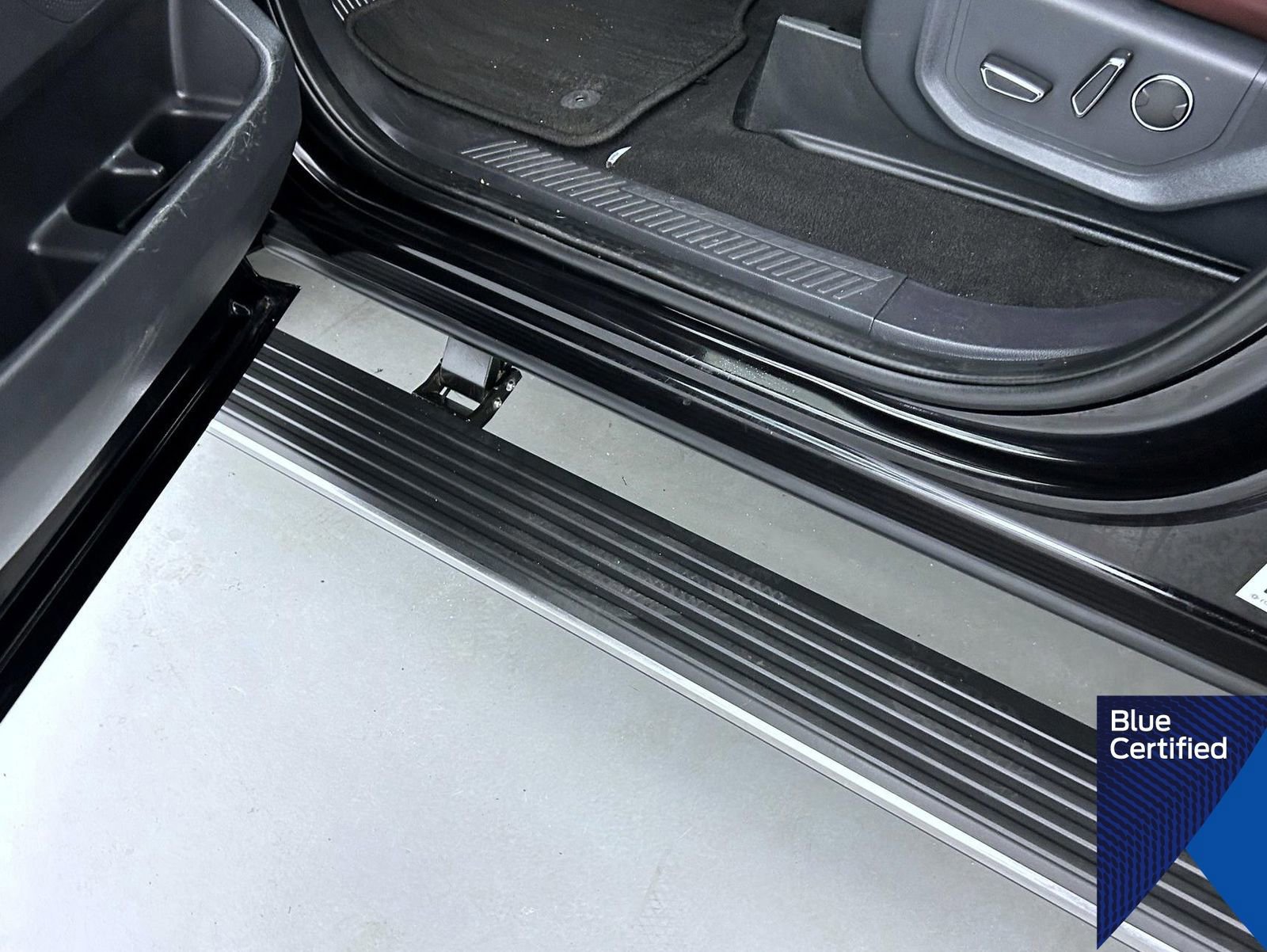 Certified 2024 Ford Expedition Max Limited image 9