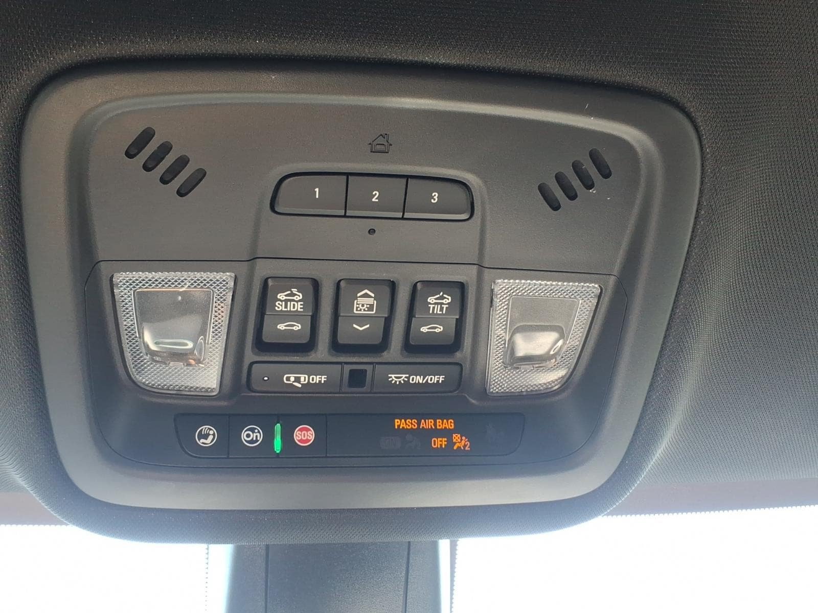 Used 2022 Chevrolet Traverse RS AWD/4WD image 32