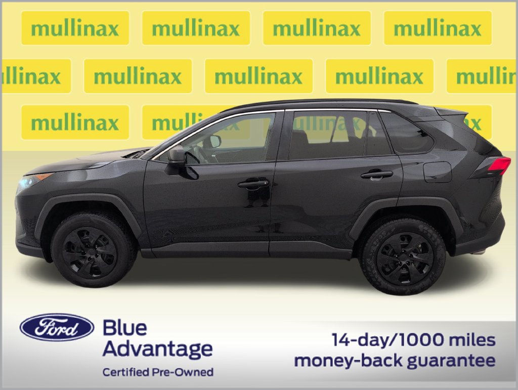 Used 2020 Toyota RAV4 LE FWD image 10
