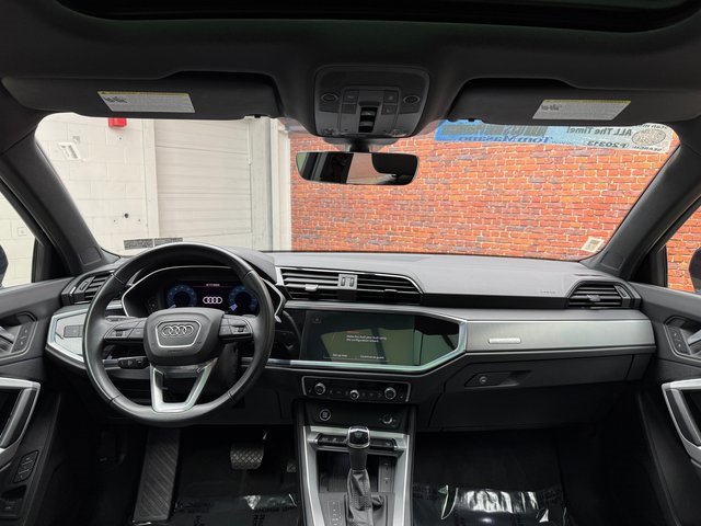 Used 2024 Audi Q3 2.0T Premium image 13
