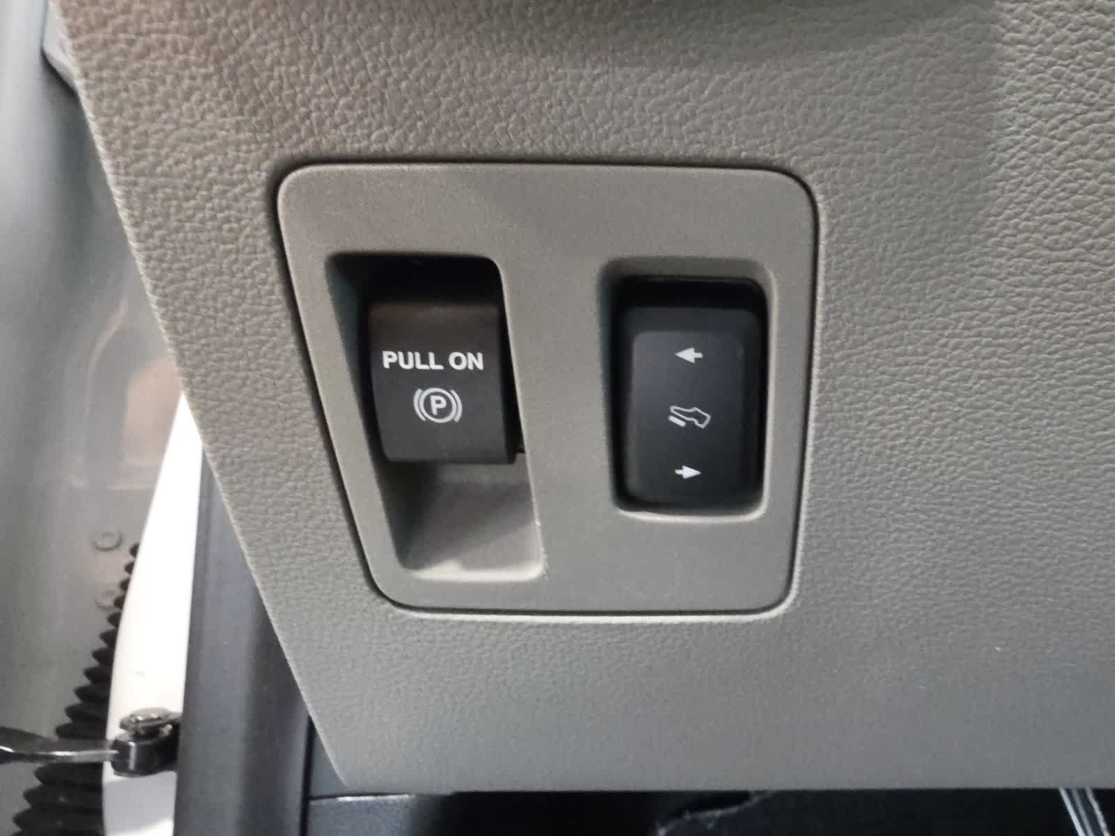 Certified 2019 Ford F150 XLT w/ Equipment Group 302A Luxury AWD/4WD image 20