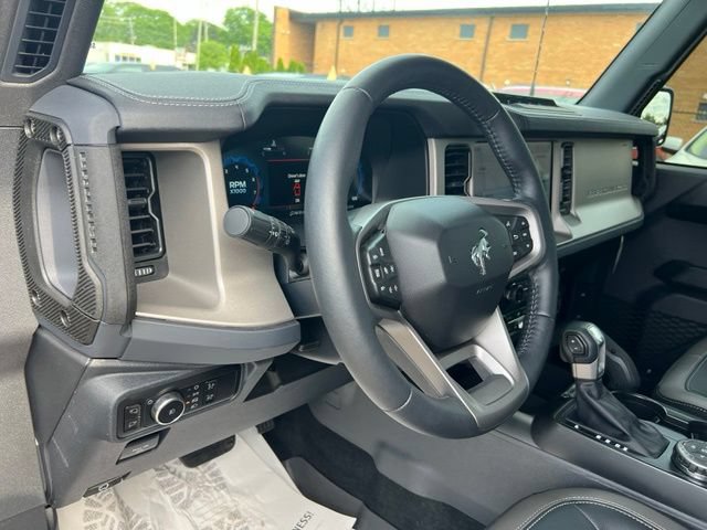 Certified 2025 Ford Bronco Outer Banks w/ Sasquatch Package AWD/4WD image 6