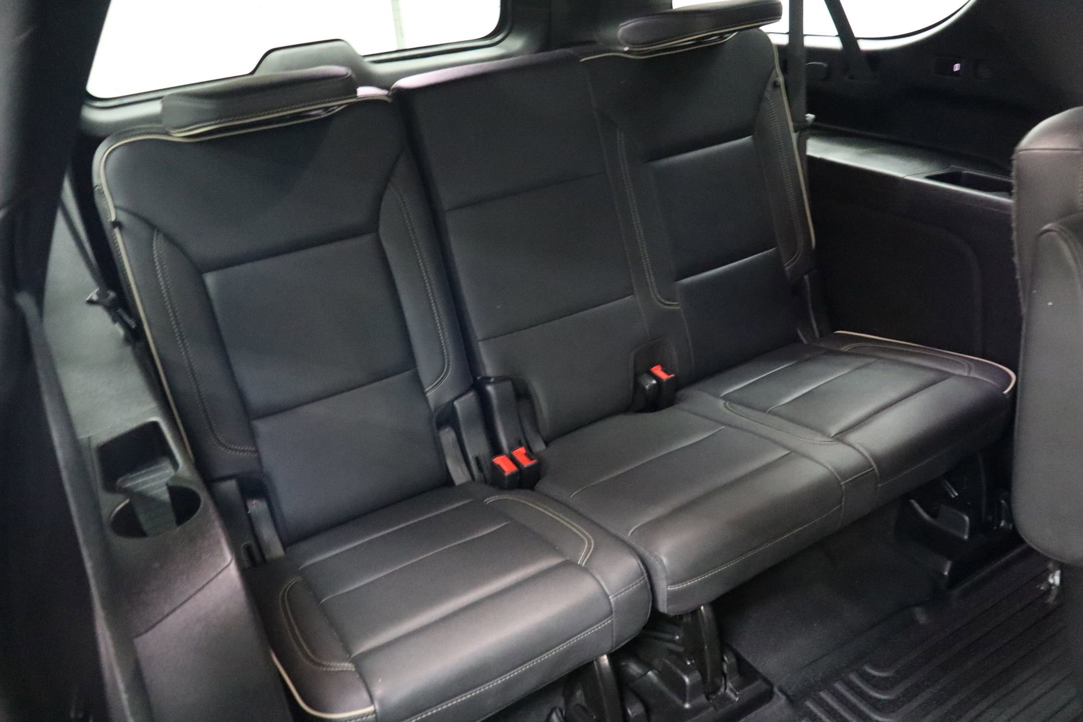 Used 2022 Chevrolet Suburban Premier image 33