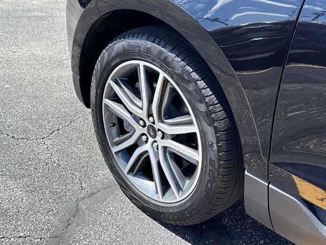 Certified 2024 Ford Edge Titanium AWD/4WD image 21