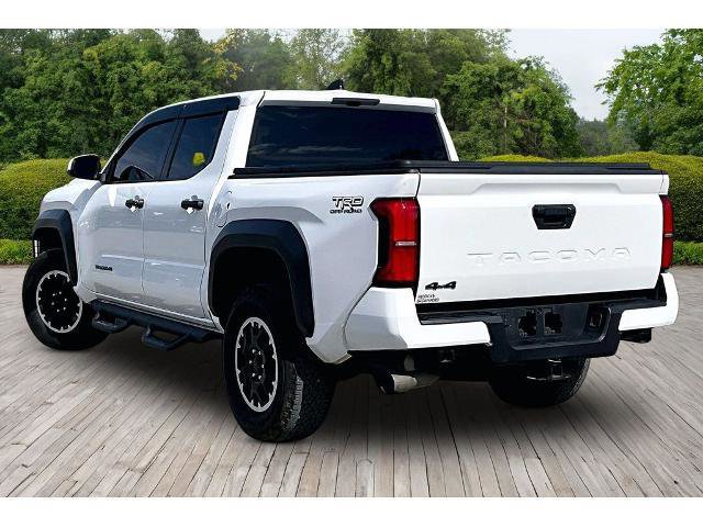 Used 2025 Toyota Tacoma TRD Off-Road AWD/4WD image 2