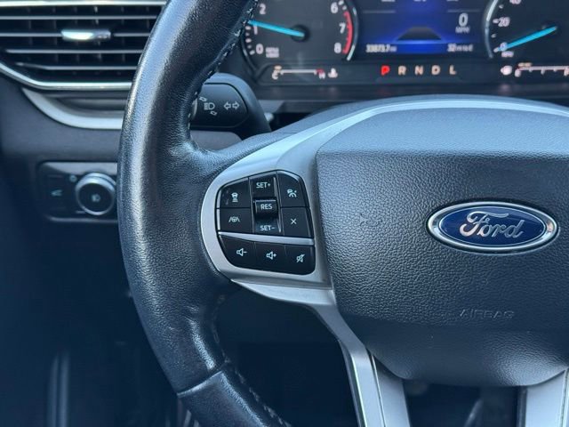 Certified 2022 Ford Explorer XLT w/ Equipment Group 202A AWD/4WD image 32