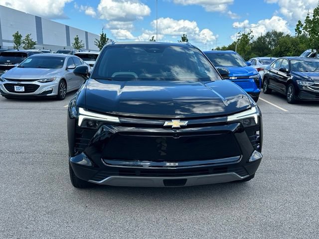 Used 2024 Chevrolet Blazer EV LT AWD/4WD image 2