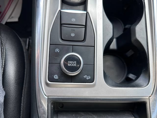 Certified 2020 Ford Explorer XLT w/ Equipment Group 202A AWD/4WD image 19