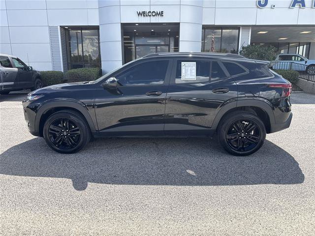 Used 2024 Chevrolet Trax ACTIV w/ Driver Confidence Package FWD image 2