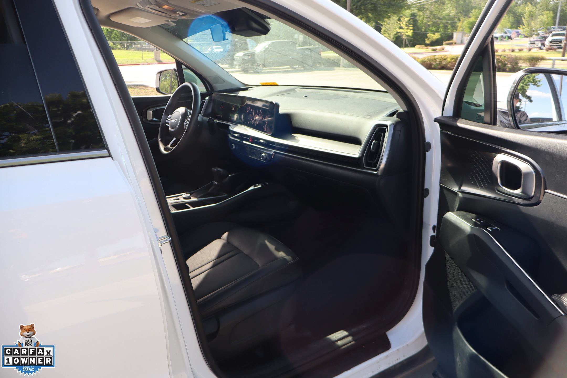 Used 2025 Kia Sorento S FWD image 29