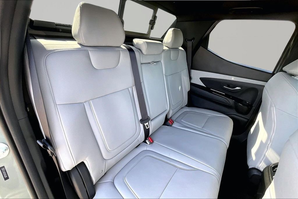 Used 2025 Hyundai Santa Cruz SEL FWD image 28