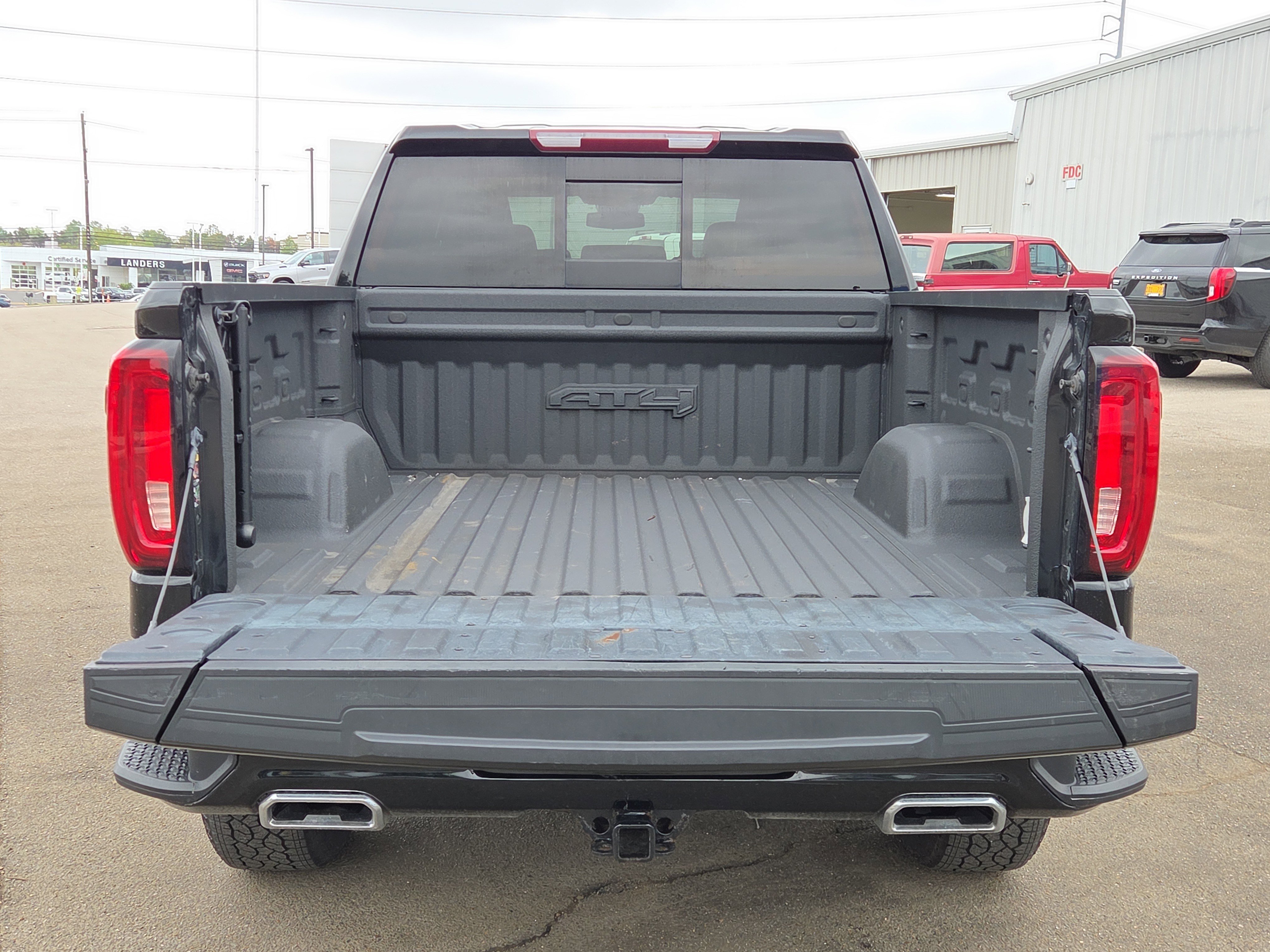 Used 2022 GMC Sierra 1500 AT4 w/ AT4 Preferred Package AWD/4WD image 14