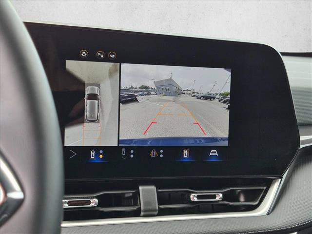 Used 2025 Chevrolet Equinox LT w/ Safety and Technology Package FWD image 12