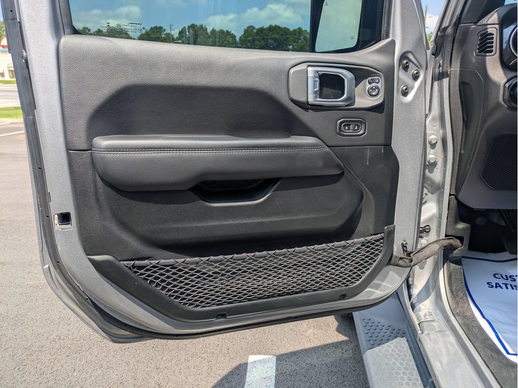 Used 2020 Jeep Wrangler Unlimited Sahara AWD/4WD image 10
