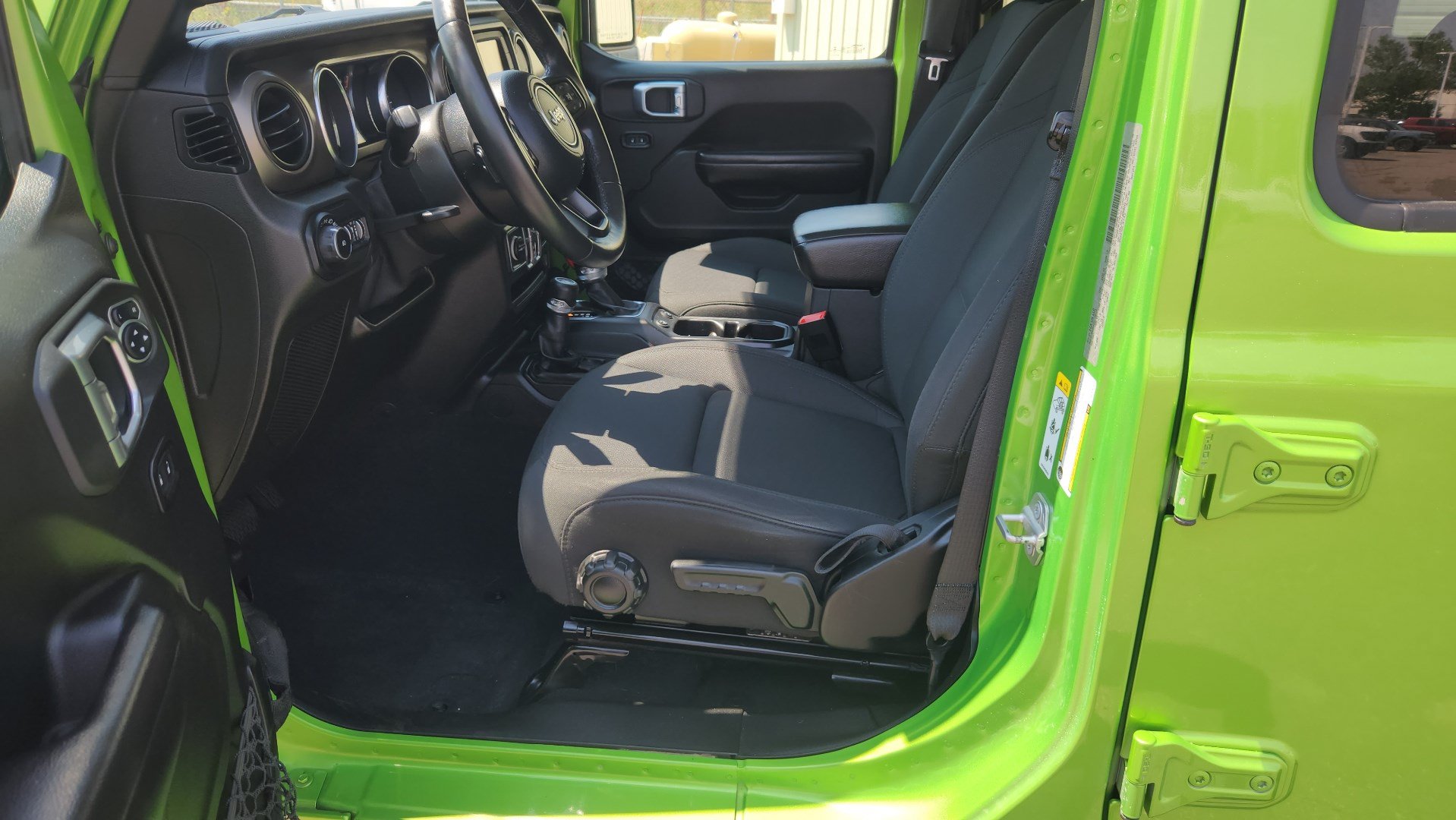 Used 2018 Jeep Wrangler Unlimited Sport S AWD/4WD image 18