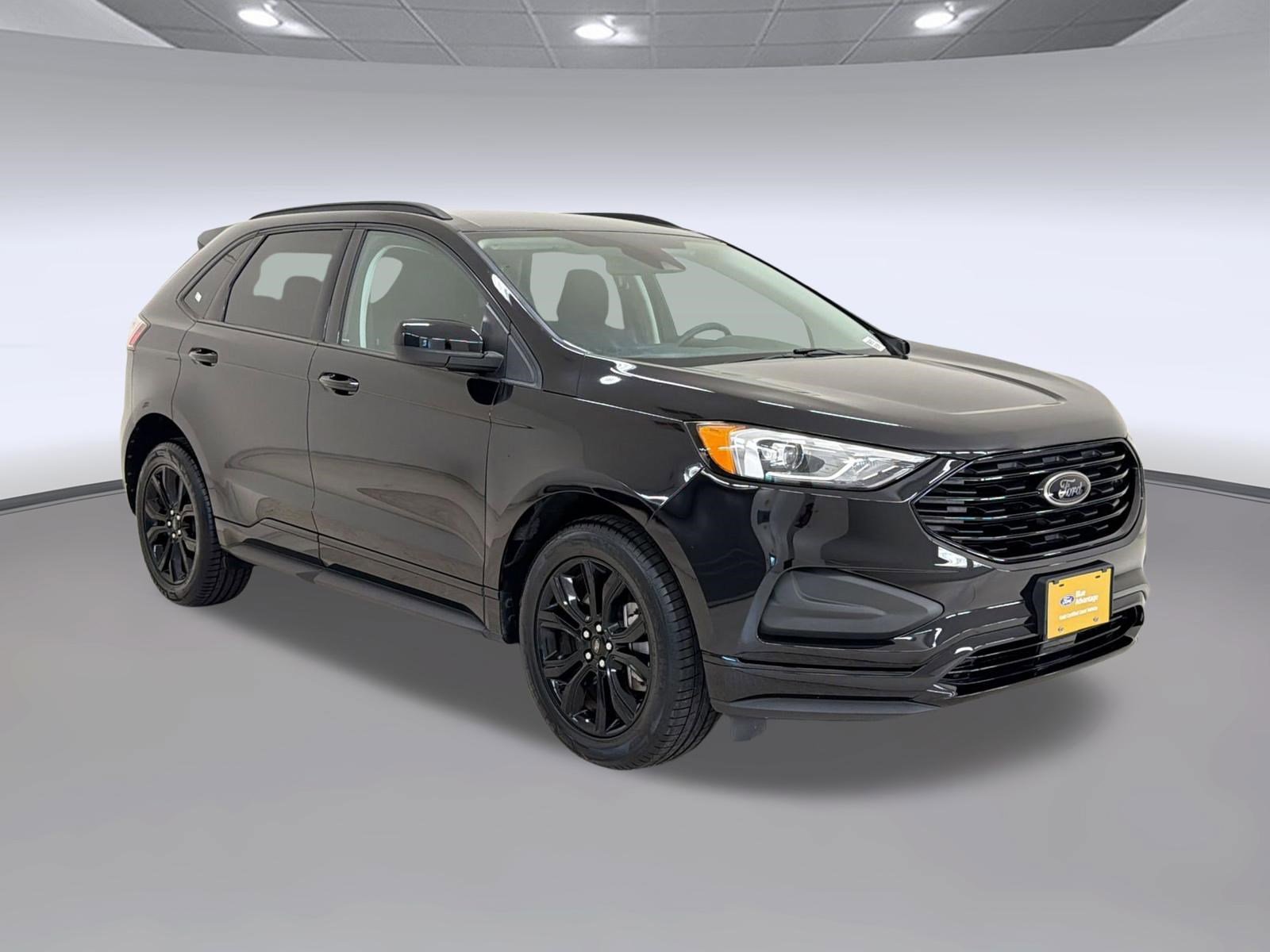 Certified 2022 Ford Edge SE w/ Black Appearance Package AWD/4WD image 7