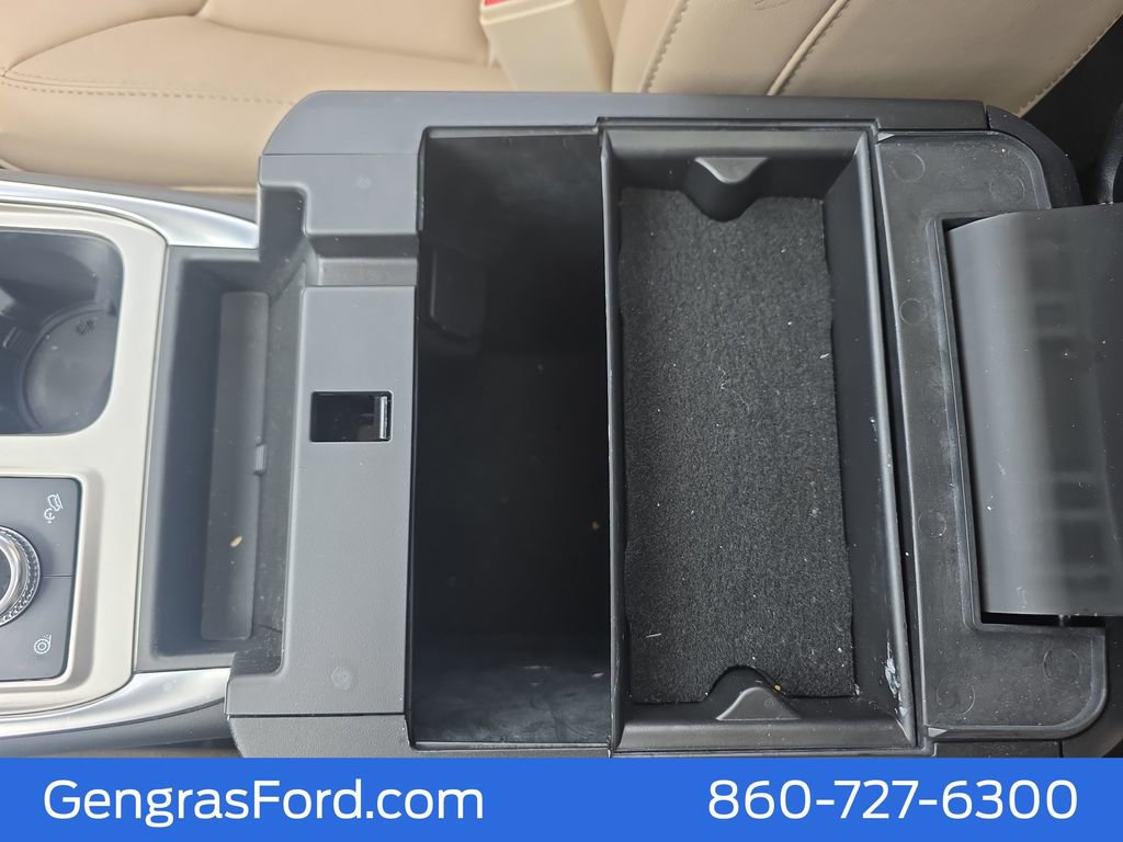 Certified 2022 Ford Explorer XLT w/ Equipment Group 202A image 30