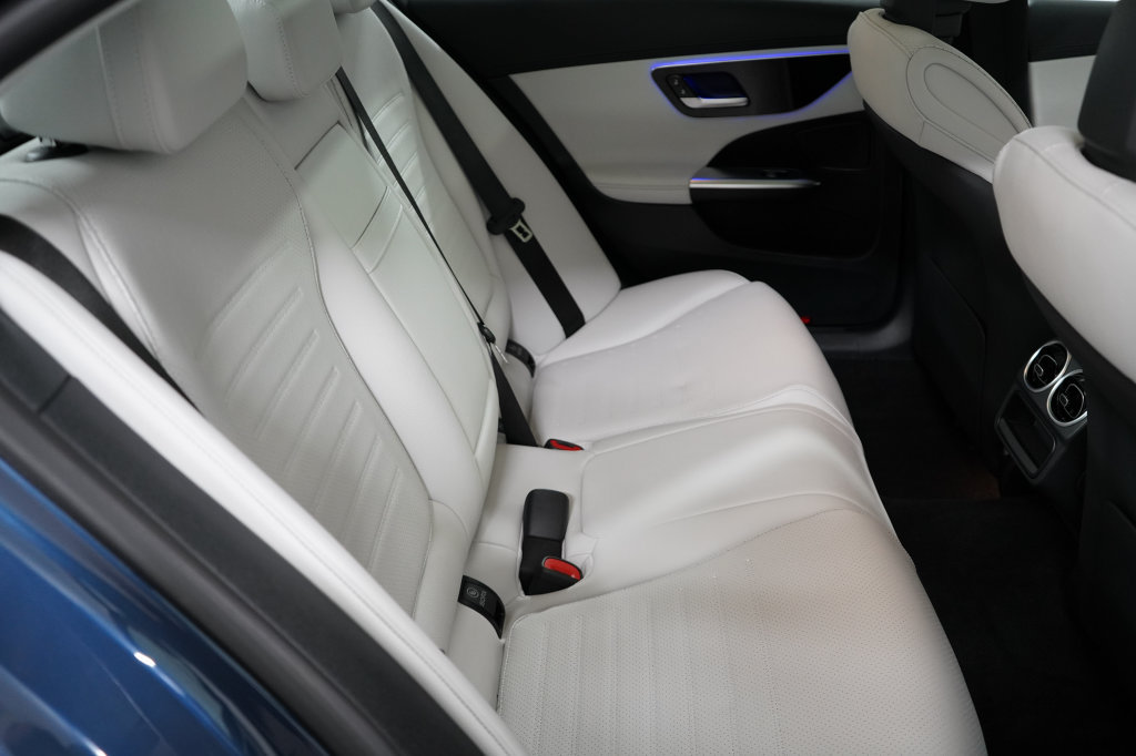 Used 2025 Mercedes-Benz C 300 4MATIC Sedan image 22