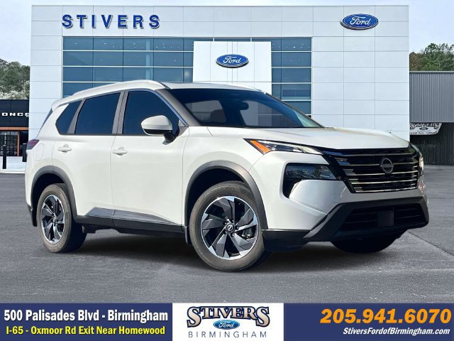 Used 2024 Nissan Rogue SV w/ SV Premium Package