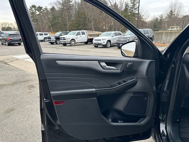 Certified 2024 Ford Escape Platinum image 25