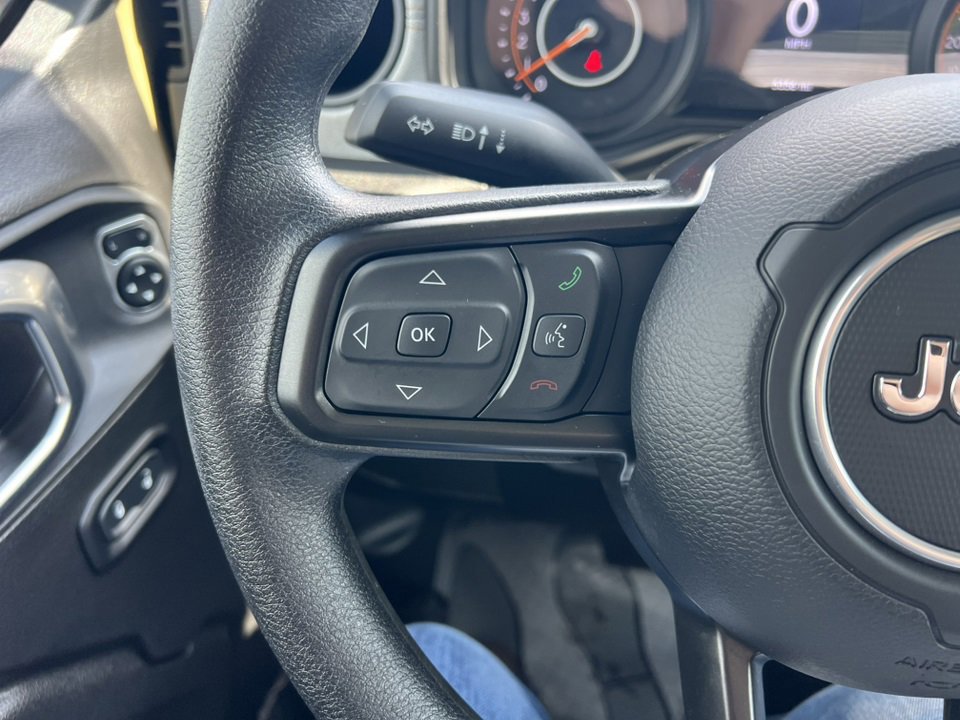 Used 2025 Jeep Gladiator Sport image 25