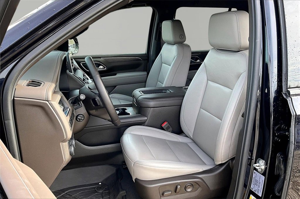 Used 2023 Chevrolet Tahoe Z71 w/ Luxury Package image 25