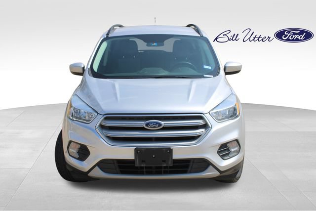 Certified 2018 Ford Escape SE w/ SE Sync 3 Package FWD image 2
