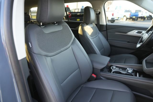 Certified 2025 Ford Explorer Active w/ Active Comfort Package image 21