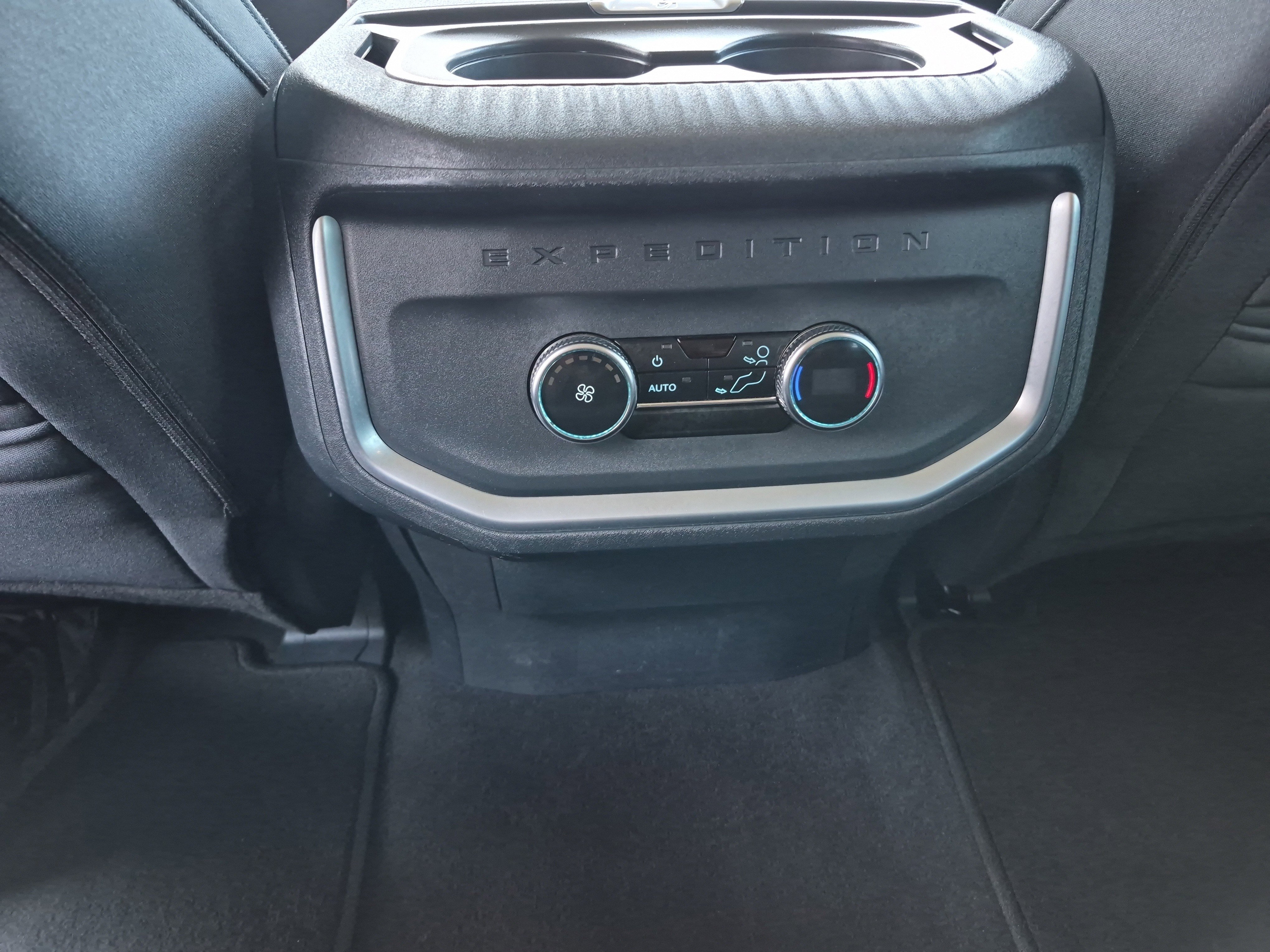 Certified 2025 Ford Expedition Active image 20