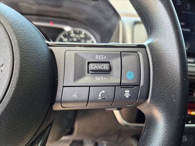 Used 2023 Nissan Rogue SV FWD image 15
