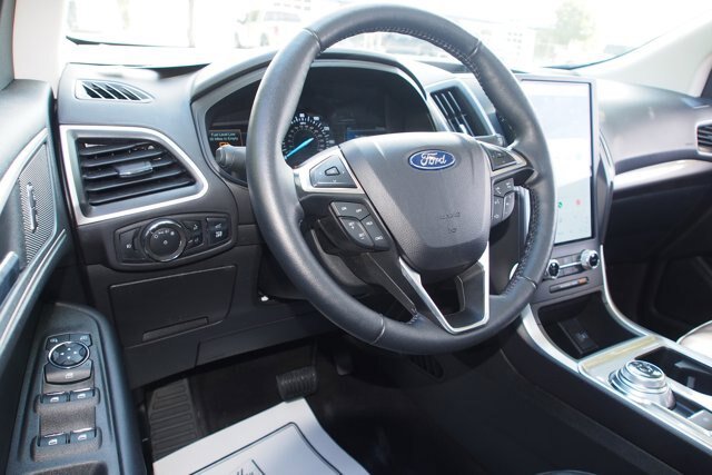 Certified 2024 Ford Edge SEL w/ Convenience Package AWD/4WD image 16
