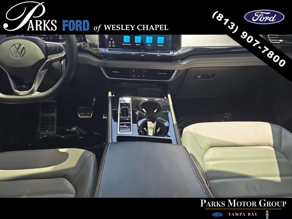 Used 2024 Volkswagen Atlas Cross Sport SEL R-Line AWD/4WD image 13