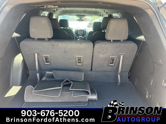 Used 2022 Chevrolet Traverse LT FWD image 9