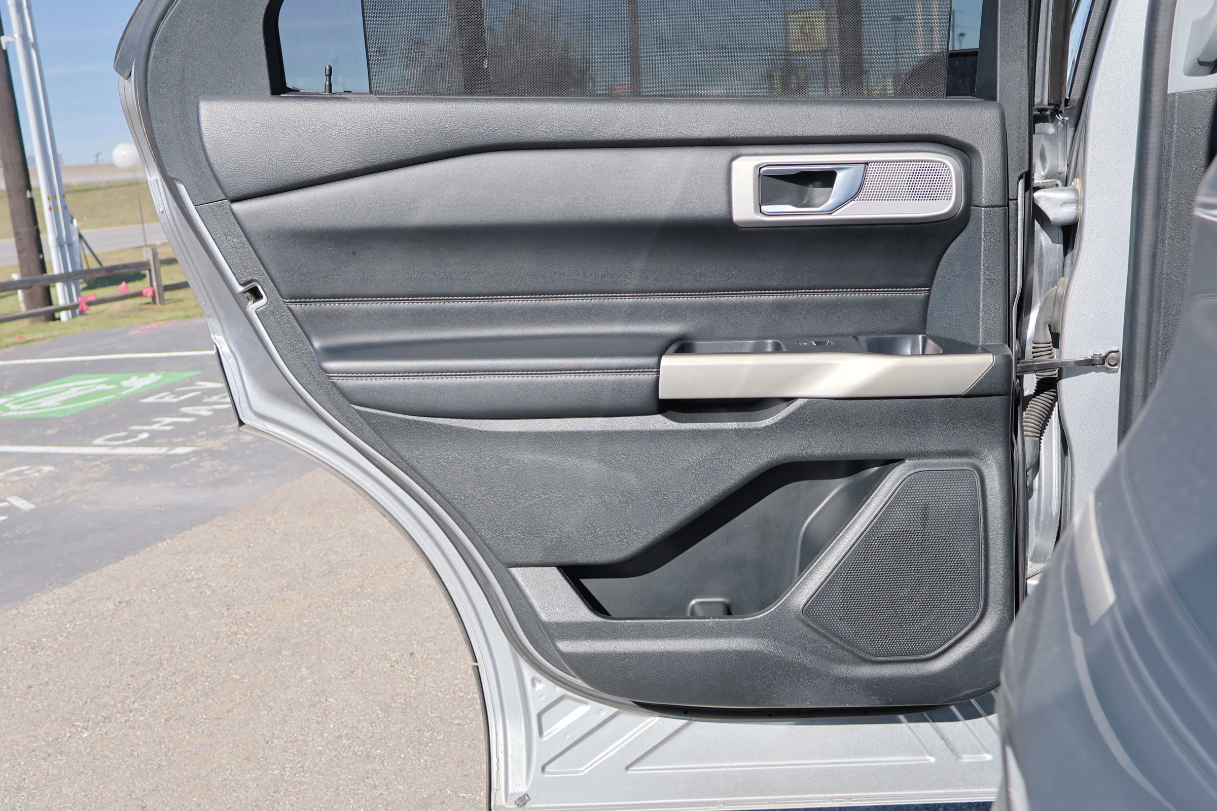 Certified 2022 Ford Explorer Limited w/ Equipment Group 301A image 30