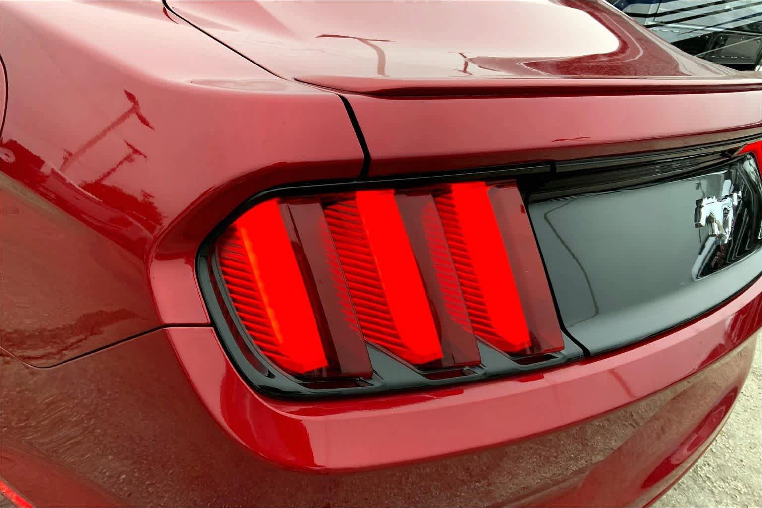 Certified 2017 Ford Mustang Coupe RWD image 22