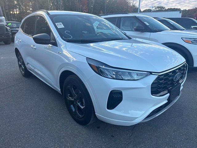 Certified 2023 Ford Escape ST-Line w/ Tech Pack #1 AWD/4WD image 9
