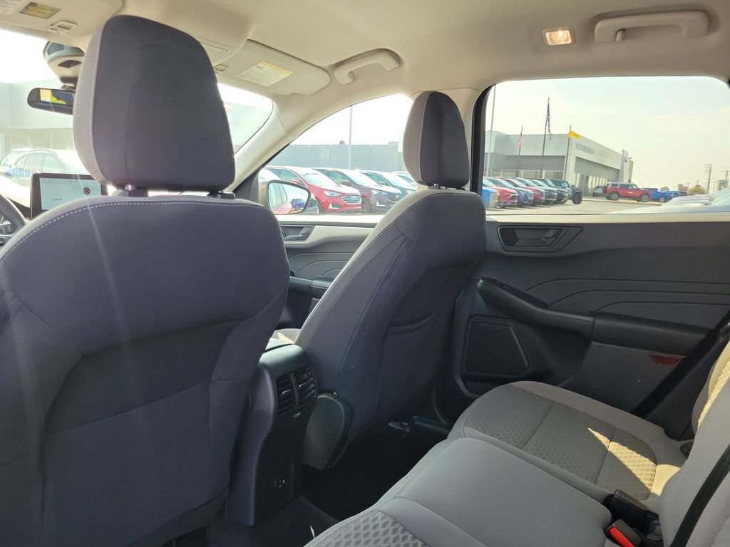 Certified 2022 Ford Escape SE w/ Cold Weather Package AWD/4WD image 16