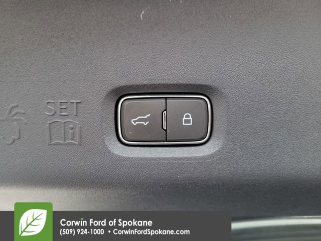 Certified 2025 Ford Expedition Active image 26