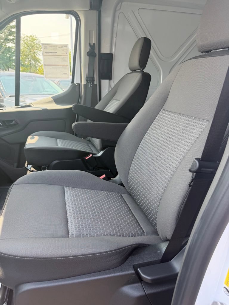 Certified 2026 Ford Transit 250 148 Medium Roof RWD image 21