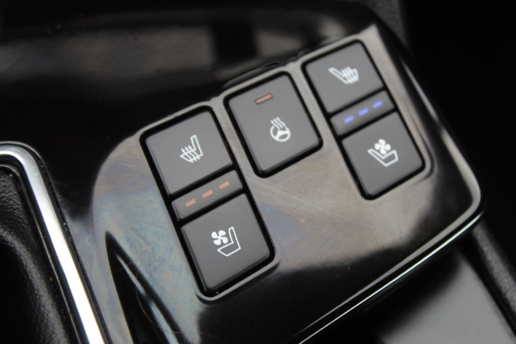 Used 2023 Kia Sportage SX FWD image 20